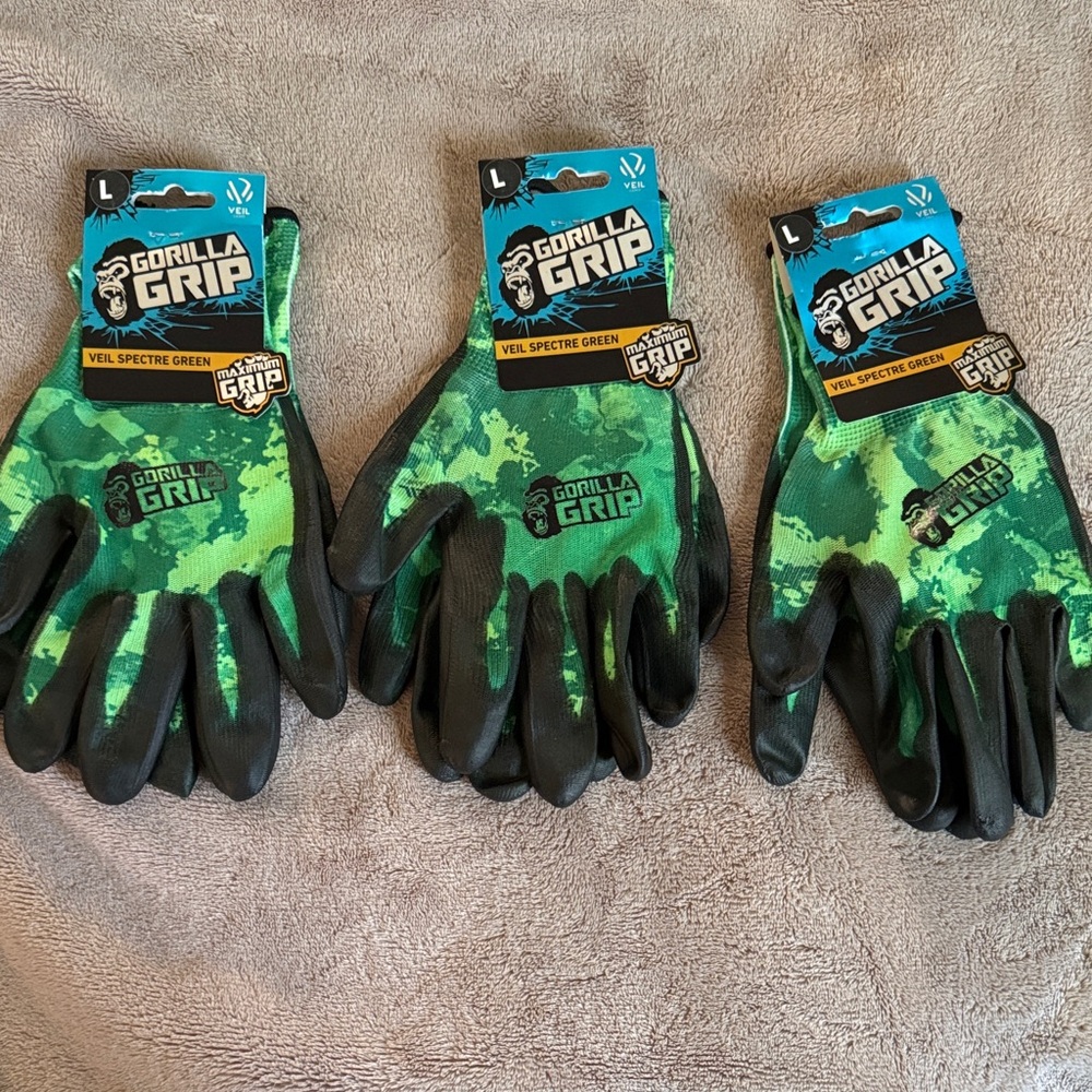 Gorilla Grip Green and Black Men's Gloves